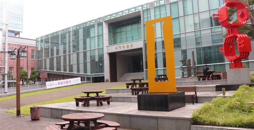 文艺爱好者休闲好去处——釜山东亚大学石堂美