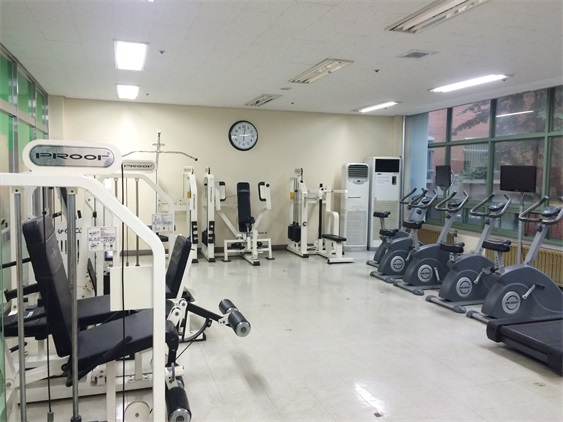 韩国东亚大学健身房